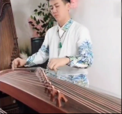 张垚  正在直播中... ...